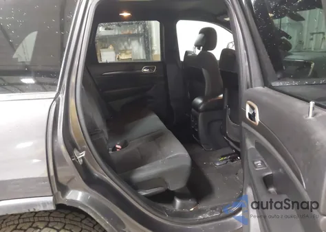 2015 Jeep Grand Cherokee Laredo z USA, uszkodzony, nr VIN 1C4RJFAG3FC950833